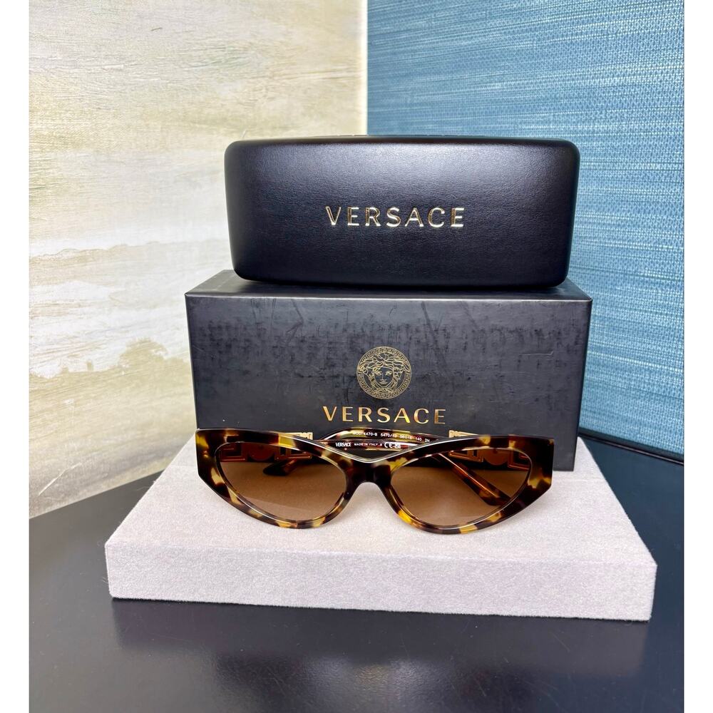 Never Worn - Versace - Cat Eye Sunglasses VE4470-B 5470/13 - Picture 4 of 12